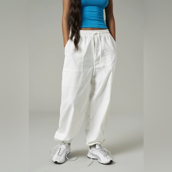 Sisters & Seekers - Parachute Pants - Picture 1 of 4